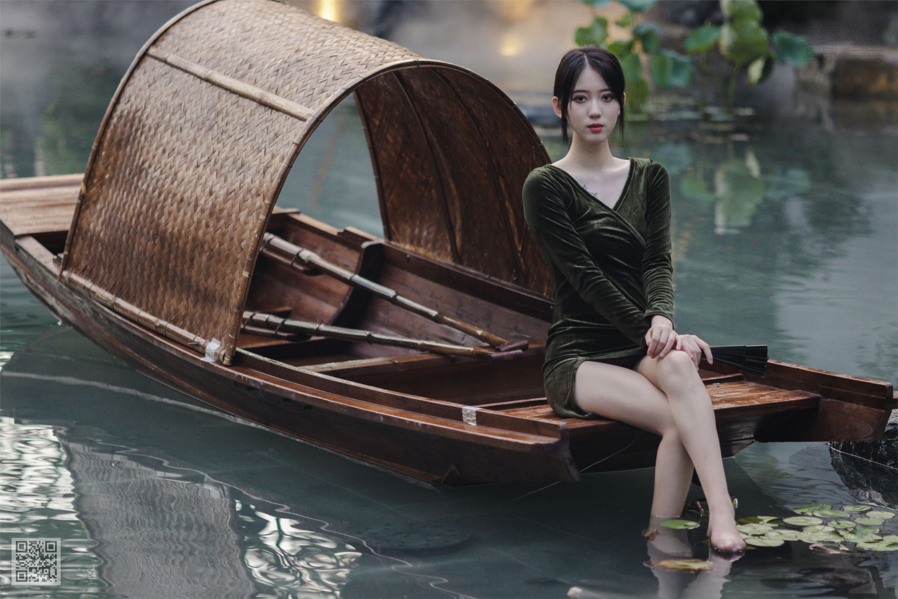 尤蜜丝 穿搭写真 NO.111